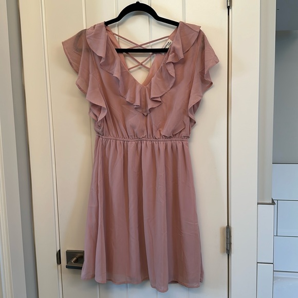 Blush flutter sleeve dress - Picture 1 of 3
